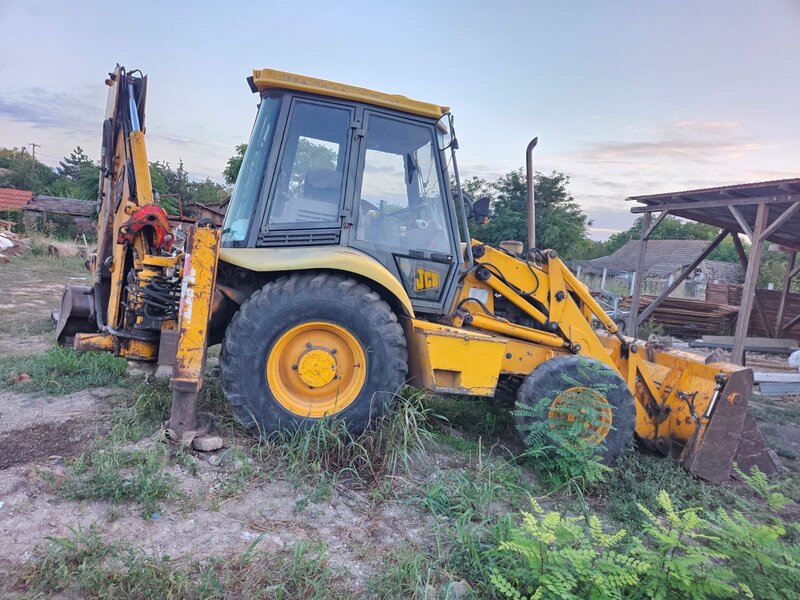 Buldoexcavator JCB 3CX, locatie Battonya (Ungaria), la granita cu Arad.