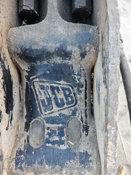 Buldoexcavator JCB 3CX, locatie Battonya (Ungaria), la granita cu Arad.